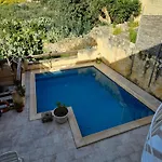 Pensión Arkati House Munxar