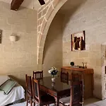 Arkati House 3*