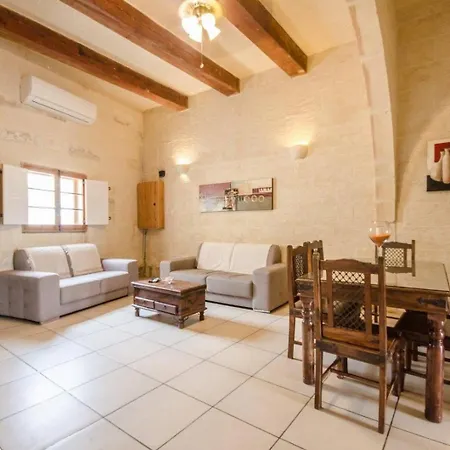 Arkati House בית הארחה Munxar