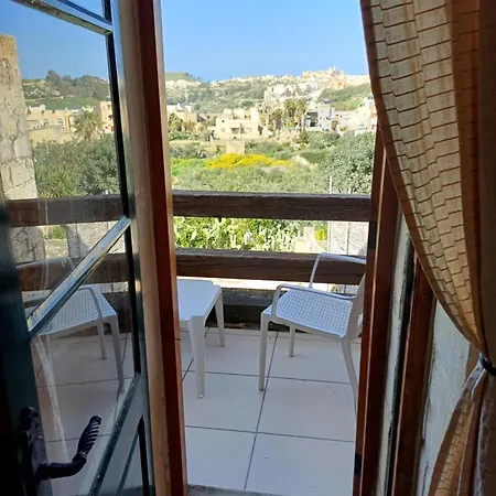 בית הארחה Arkati House