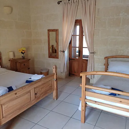 בית הארחה Arkati House