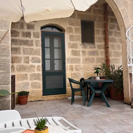 Arkati House בית הארחה Munxar