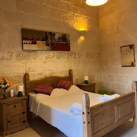 Arkati House בית הארחה *