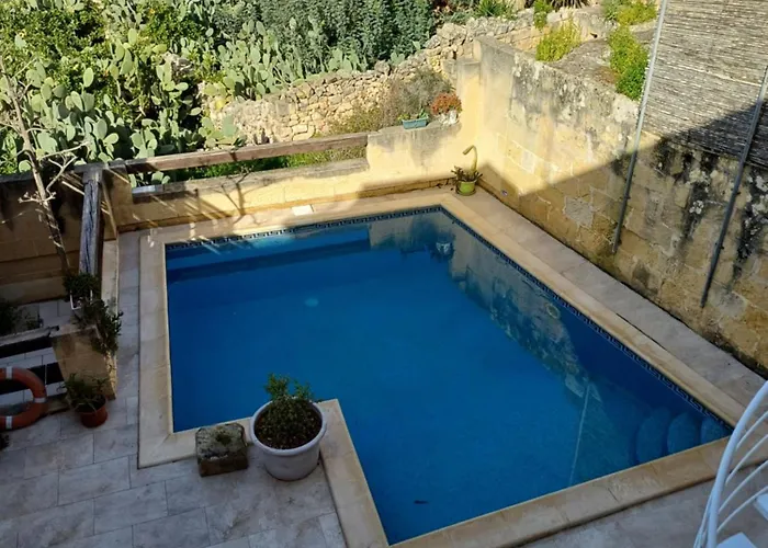 Pensión Arkati House Munxar