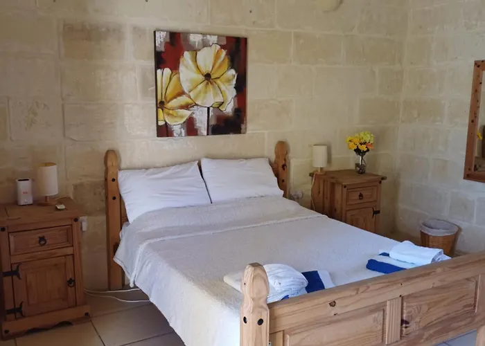 Arkati House Pensión *