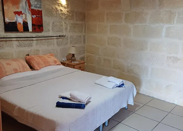 Pensión Arkati House