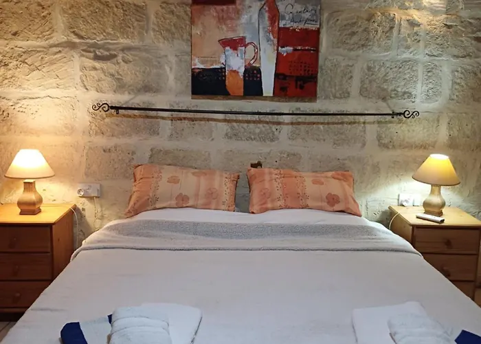 Arkati House * Munxar