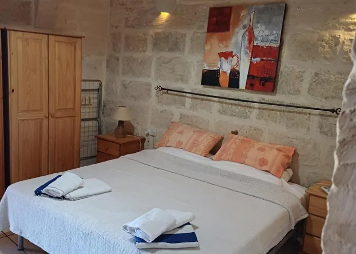 Arkati House * Munxar