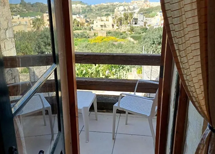 Pensión Arkati House Munxar