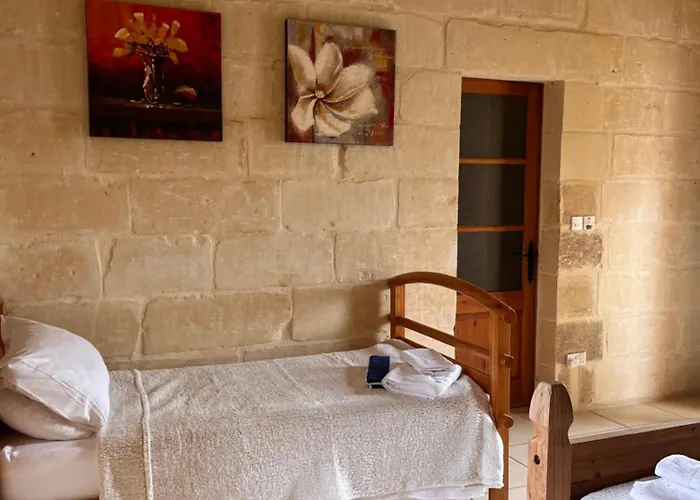 Arkati House Pensión Munxar